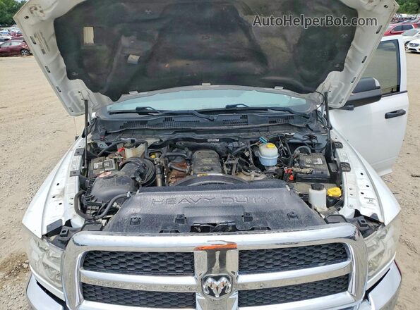 3C6UR5CLXHG749087 2017 RAM 2500 White უკანა სალონის ხედი