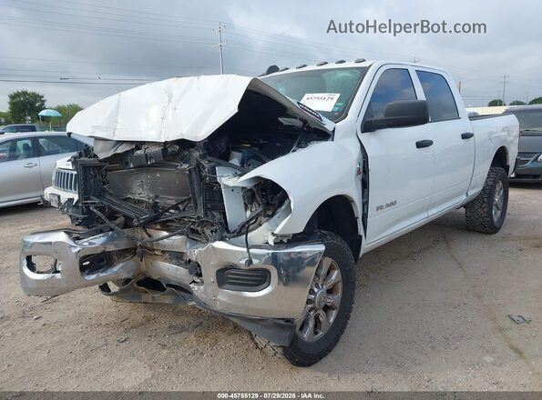 3C6UR5CLXNG220654 2022 RAM 2500 White წინა მარცხენა ხედი სამი მეოთხედიდან