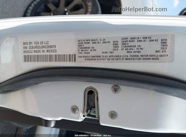 3C6UR5DJ0RG269879 2024 RAM 2500 White Շարժիչի բաժամունքի տեսք