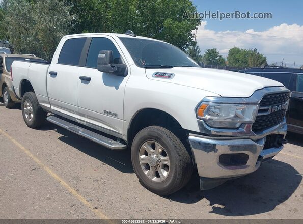 3C6UR5DJ1RG354861 2024 RAM 2500 White Rear interior view