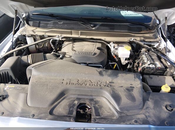 3C6UR5DJ4TG259203 2026 RAM 2500 White Widok z tyłu