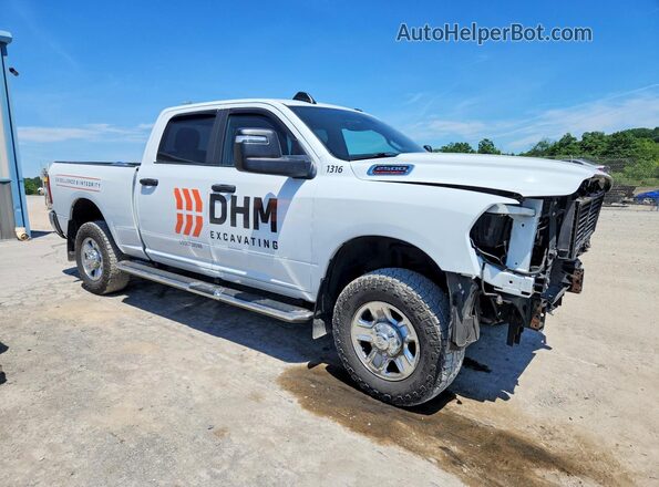 3C6UR5DJ5RG194841 2024 RAM 2500 Белый Передняя правая четверть