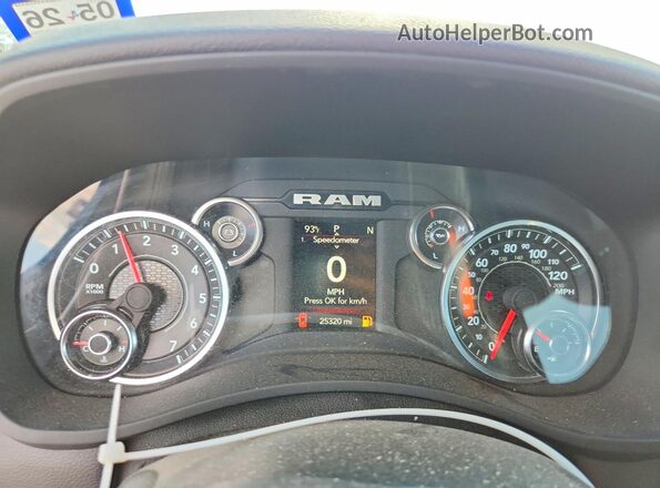 3C6UR5DJ8RG342268 2024 RAM 2500 Blue Սարքավորումների վահանակի տեսք