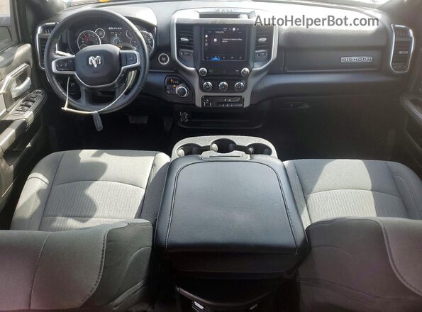 3C6UR5DJ8RG400153 2024 RAM 2500 White Vista del salpicadero