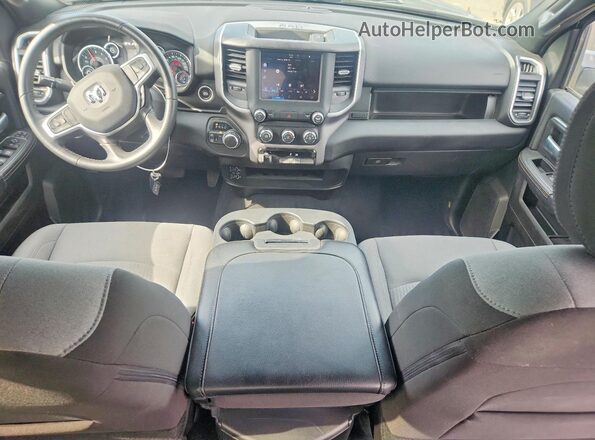 3C6UR5DJ9RG353781 2024 RAM 2500 Blue Dashboard view