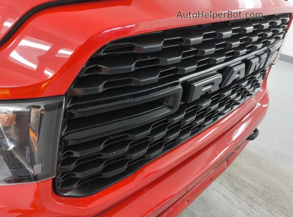 3C6UR5DJXRG397854 2024 RAM 2500 Red სალონის 360-გრადუსიანი ხედი