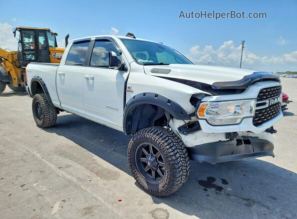 3C6UR5DL1NG309138 2022 RAM 2500 White Front right