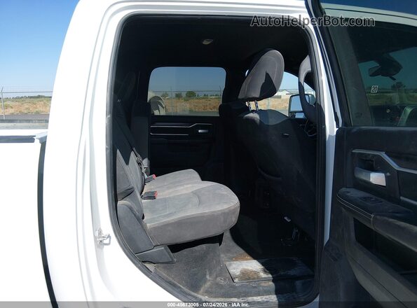3C6UR5DL1RG340167 2024 RAM 2500 White Vista de la etiqueta del VIN