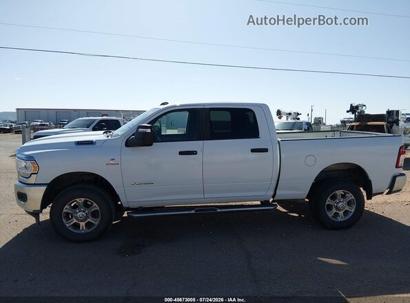 3C6UR5DL1RG340167 2024 RAM 2500 White Vista interior de 360 grados