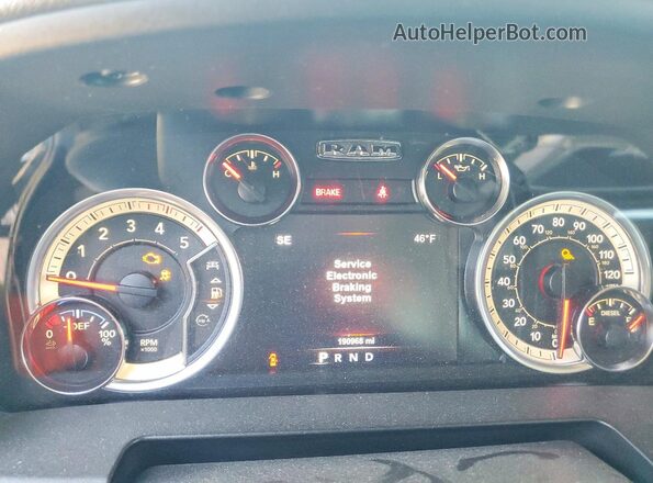 3C6UR5DL2JG381511 2018 RAM 2500 Black Vista del cuadro de instrumentos