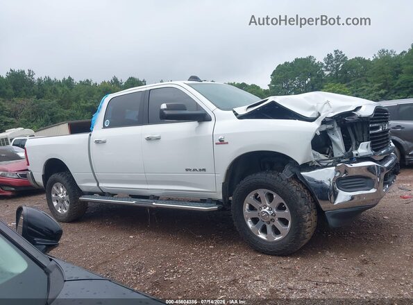 3C6UR5DL2KG689294 2019 RAM 2500 White Սալոնի հետևի տեսք