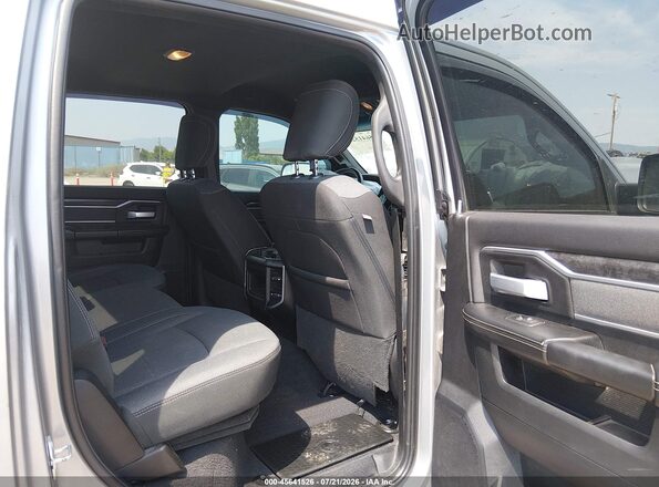 3C6UR5DL2MG510948 2021 RAM 2500 Silver Widok naklejki z numerem VIN