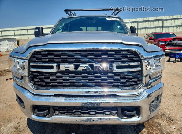 3C6UR5DL2RG179585 2024 RAM 2500 Silver Вид спереду