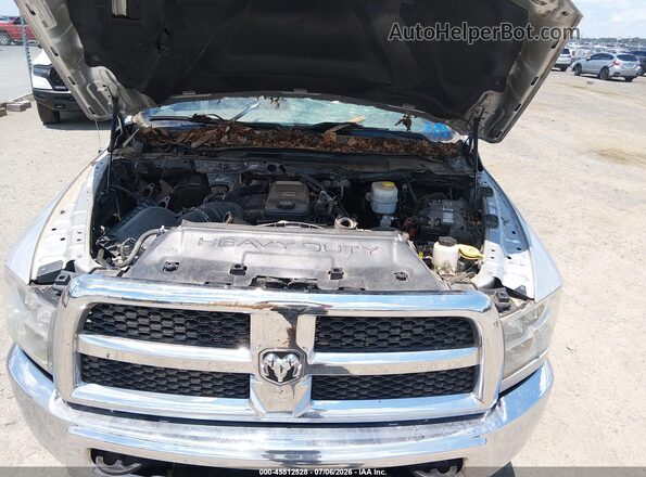 3C6UR5DL4JG402147 2018 RAM 2500 Silver Vista trasera