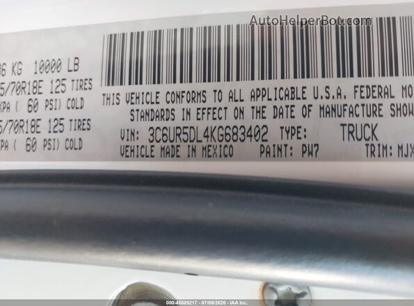 3C6UR5DL4KG683402 2019 RAM 2500 White Вид підкапотного простору