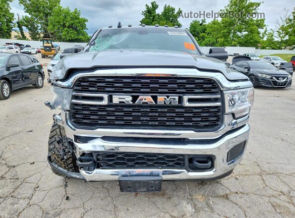 3C6UR5DL6NG336724 2022 RAM 2500 Серебряный Вид спереди