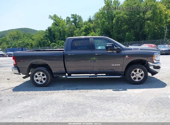 3C6UR5DL7RG297812 2024 RAM 2500 Серый Вид задней части салона