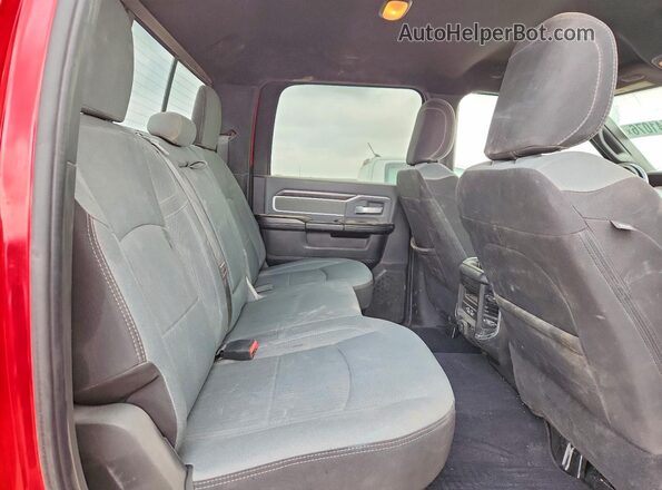 3C6UR5DL9NG360838 2022 RAM 2500 White Rear seats view