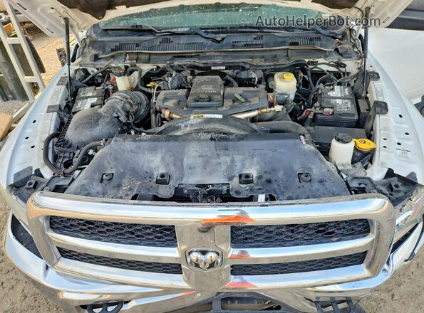 3C6UR5DLXGG140529 2016 RAM 2500 White Սալոնի հետևի տեսք