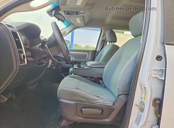 3C6UR5DLXGG140529 2016 RAM 2500 White Սալոնի դիմացի տեսք