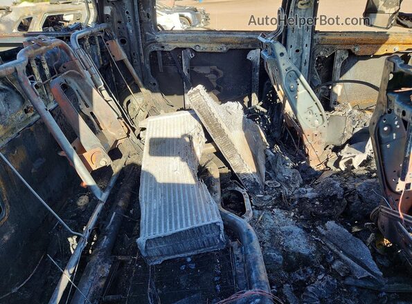 3C6UR5DLXGG160960 2016 RAM 2500 Black Rear seats view