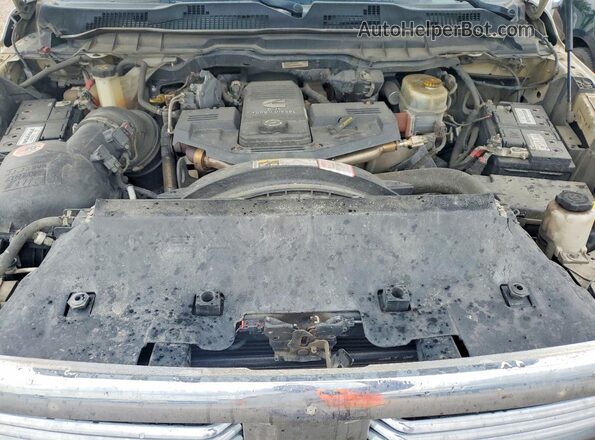 3C6UR5DLXGG268933 2016 RAM 2500 White უკანა სალონის ხედი