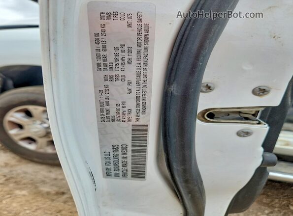 3C6UR5DLXRG176823 2024 RAM 2500 White Widok tylnych siedzeń