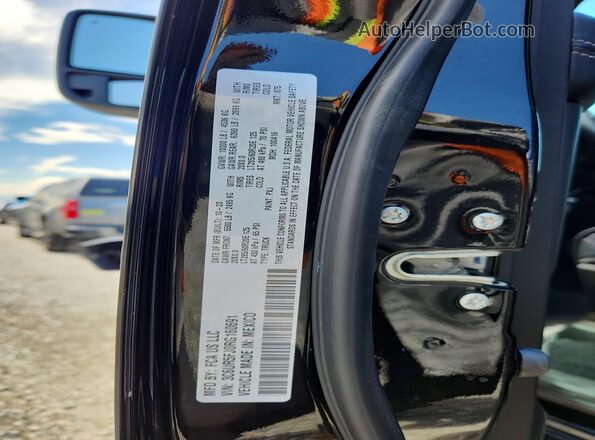 3C6UR5FJ0RG160691 2024 RAM 2500 Black Engine compartment view