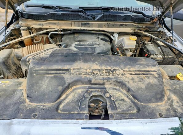 3C6UR5FJ4RG395529 2024 RAM 2500 Silver Вид задньої частини салону