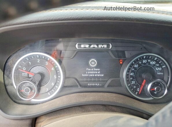 3C6UR5FJXPG588023 2023 RAM 2500 Black Instrument cluster view
