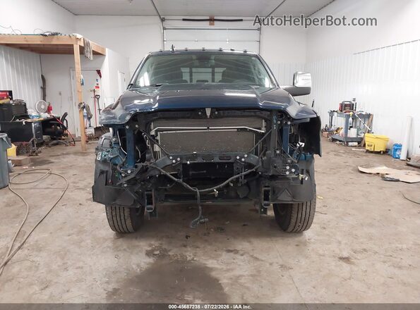 3C6UR5FJXRG236160 2024 RAM 2500 Blue Vista interior trasera