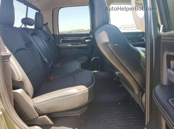 3C6UR5FL0NG143580 2022 RAM 2500 Green Vista de los asientos traseros