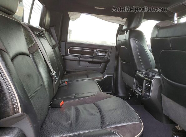 3C6UR5FL1NG114993 2022 RAM 2500 Black Widok tylnych siedzeń