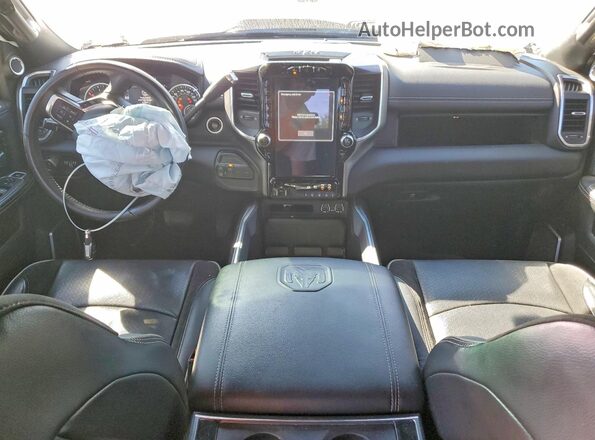 3C6UR5FL1NG147265 2022 RAM 2500 Silver Dashboard view