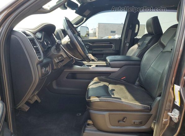 3C6UR5FL8NG407614 2022 RAM 2500 Gray Vista interior delantera