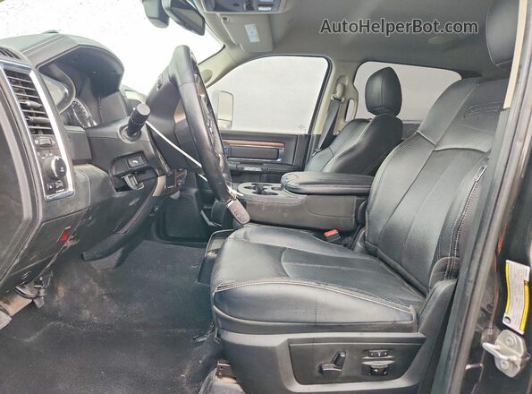 3C6UR5FLXJG254065 2018 RAM 2500 Black Widok wnętrza z przodu