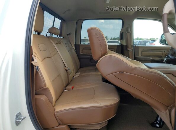 3C6UR5GL1NG105435 2022 RAM 2500 Beige უკანა სავარძლების ხედი