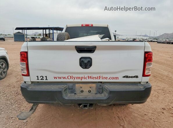3C6UR5HJ3RG185906 2024 RAM 2500 White Հետևի տեսք