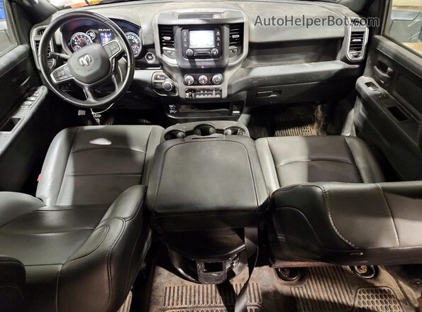 3C6UR5HJ3RG413791 2024 RAM 2500 White Widok deski rozdzielczej