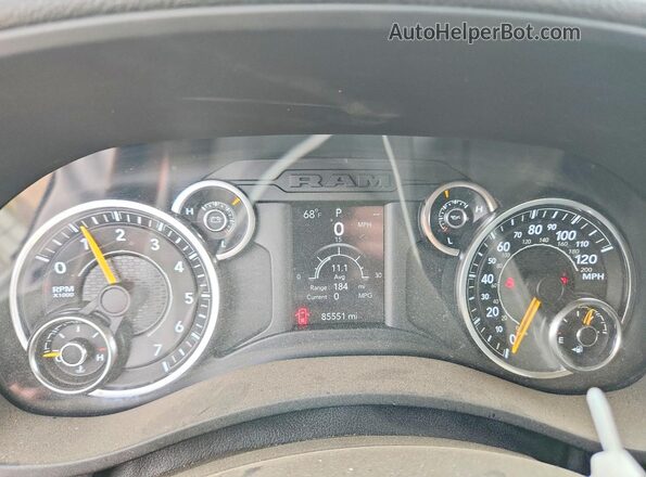 3C6UR5HJ4KG664549 2019 DODGE RAM White Widok zestawu wskaźników