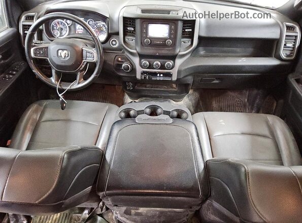3C6UR5HJ4PG548596 2023 RAM 2500 White Widok deski rozdzielczej