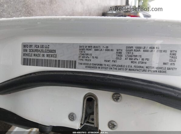 3C6UR5HJ5LG236829 2020 RAM 2500 White ძრავის განყოფილების ხედი