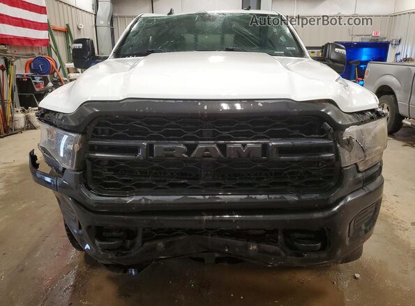 3C6UR5HJ5RG356929 2024 RAM 2500 Белый Вид спереди