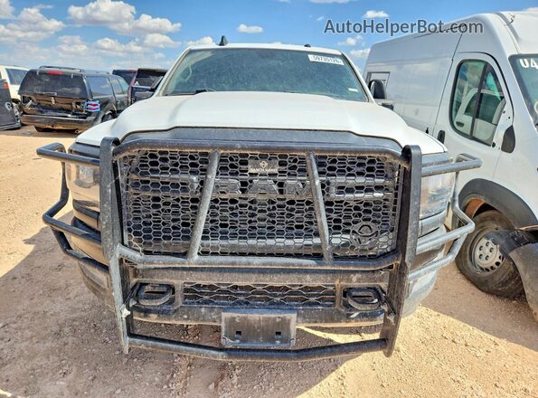 3C6UR5HJ7PG652676 2023 RAM 2500 White Vista frontal