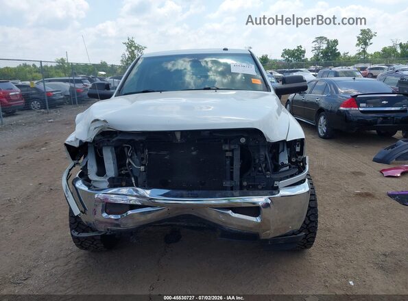 3C6UR5HL8JG191593 2018 RAM 2500 White Vista del cuadro de instrumentos