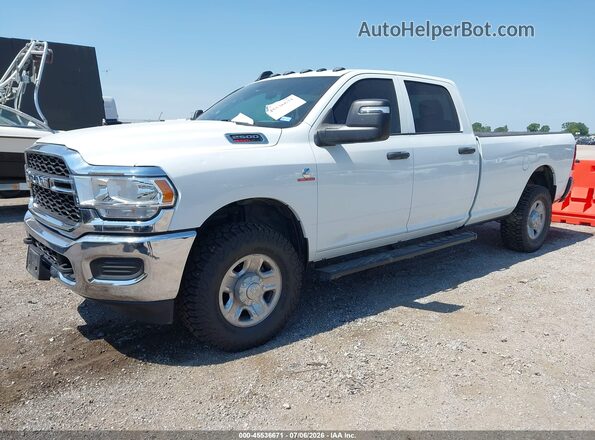 3C6UR5HL8RG305006 2024 RAM 2500 Белый Передняя левая четверть