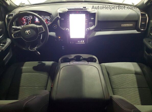 3C6UR5JL2TG274157 2026 RAM 2500 White Առջևի վահանակի տեսք