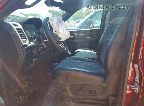 3C6UR5JL9NG255124 2022 RAM 2500 Maroon Vista interior delantera