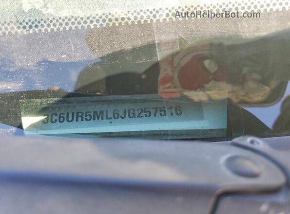 3C6UR5ML6JG257516 2018 RAM 2500 White Շարժիչի բաժամունքի տեսք