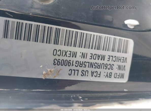 3C6UR5NL5RG190093 2024 RAM 2500 Черный Вид подкапотного пространства